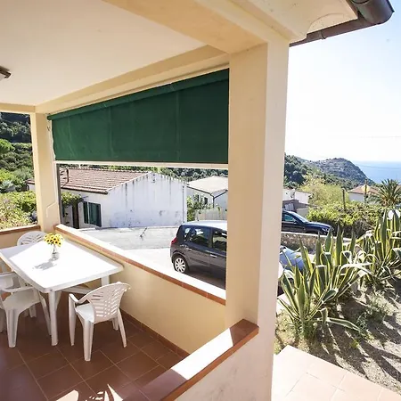Apartament Bougainvillea Primo Piano - Goelba Zanca