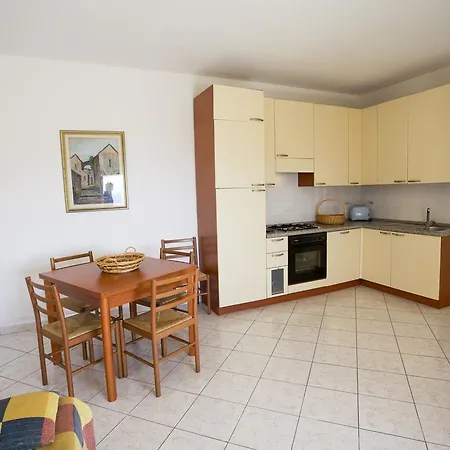 Apartament Bougainvillea Primo Piano - Goelba